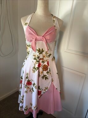 NWT’s Retro Stage Pink Floral Halter Maxi Dress with Bow Detail